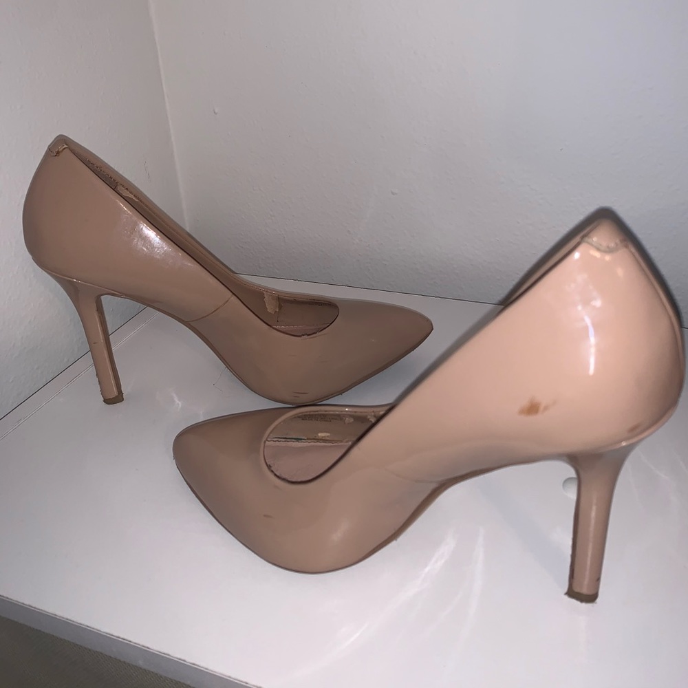 Heels - Picture 4 of 5
